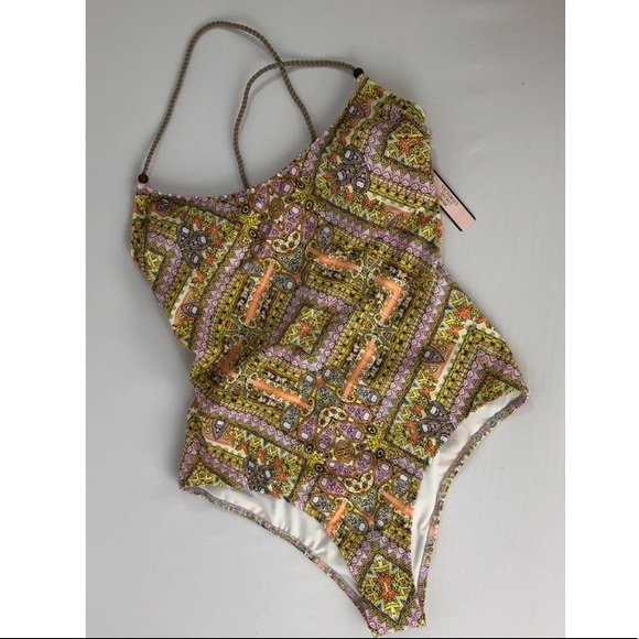 New Victoria’s Secret one-piece Swimsuit - Picture 3 of 7